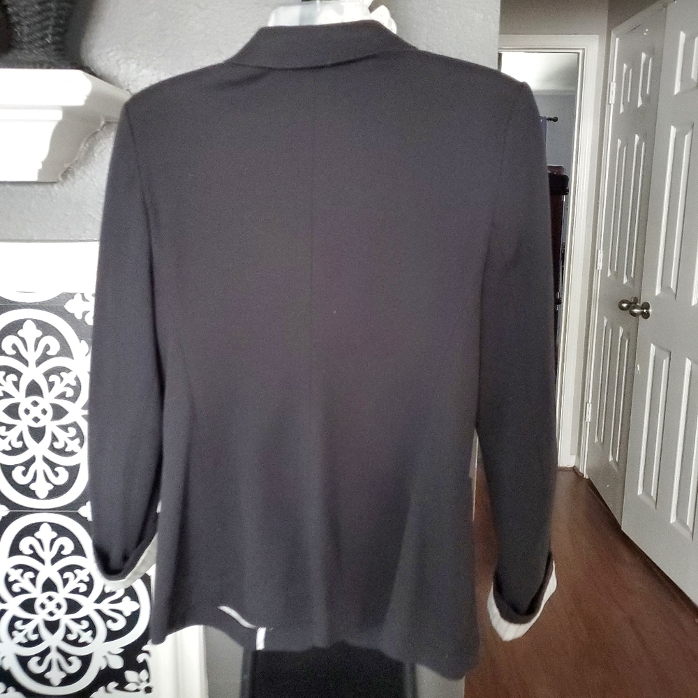 Black blazer - Picture 2 of 2